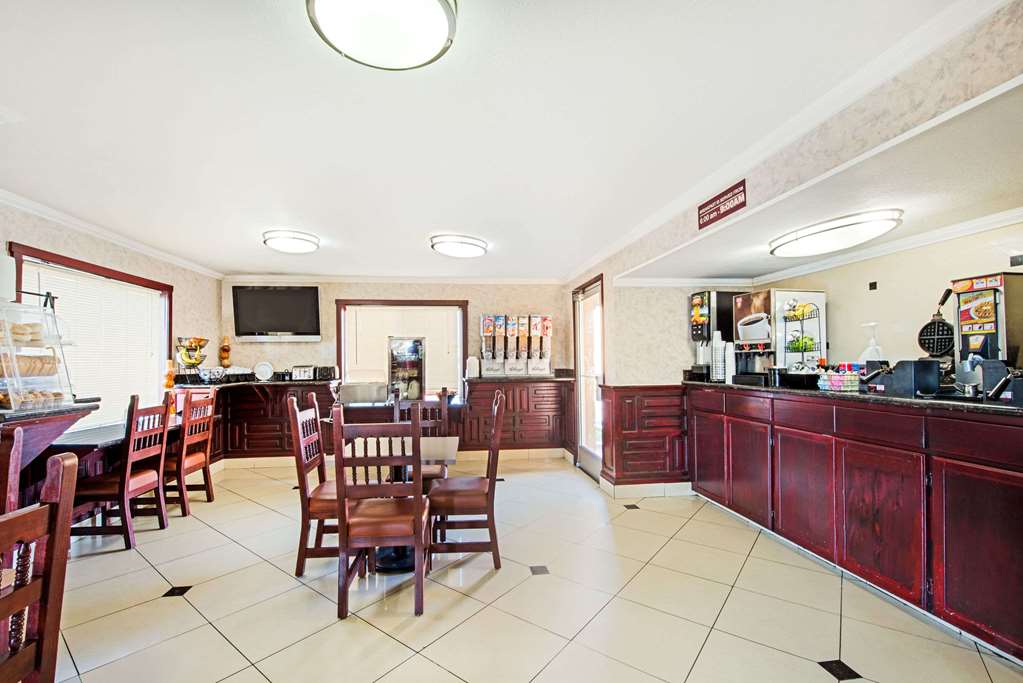 Ramada by Wyndham Flagstaff East - photo 22