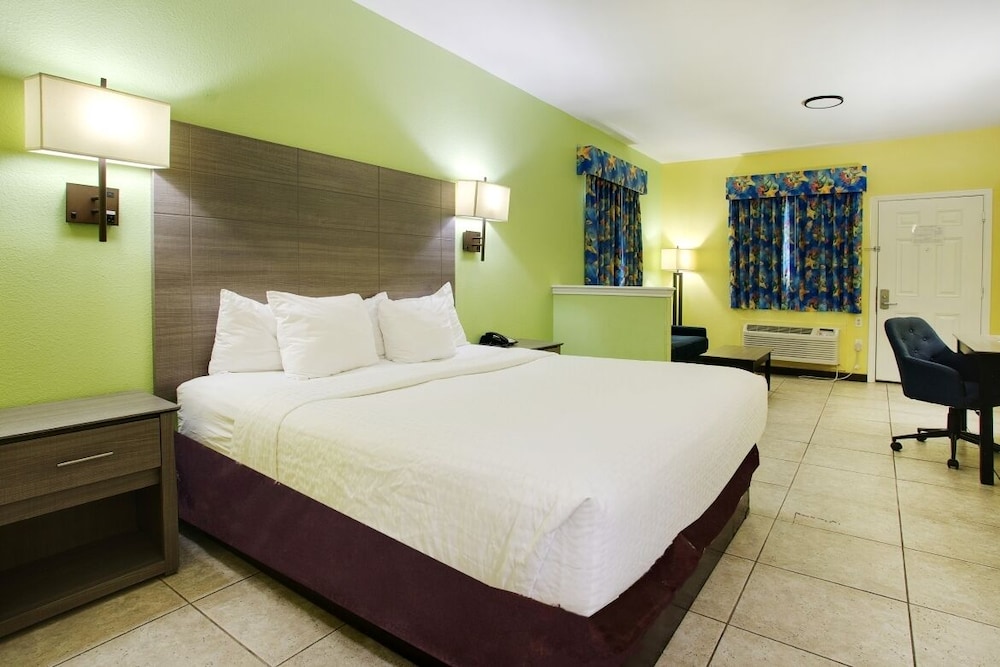 Plantation Suites & Conference Center - photo 11