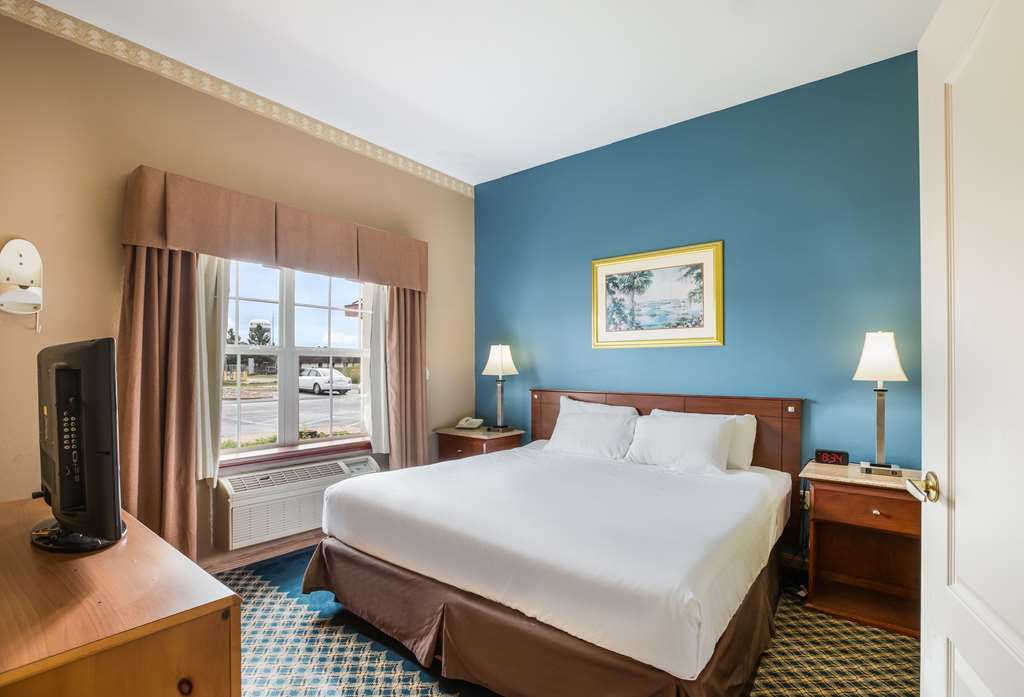 Americas Best Value Inn & Suites Three Rivers - photo 8