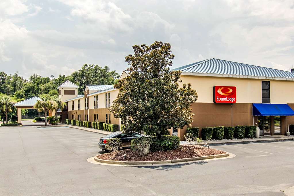 Econo Lodge Darien - photo 3