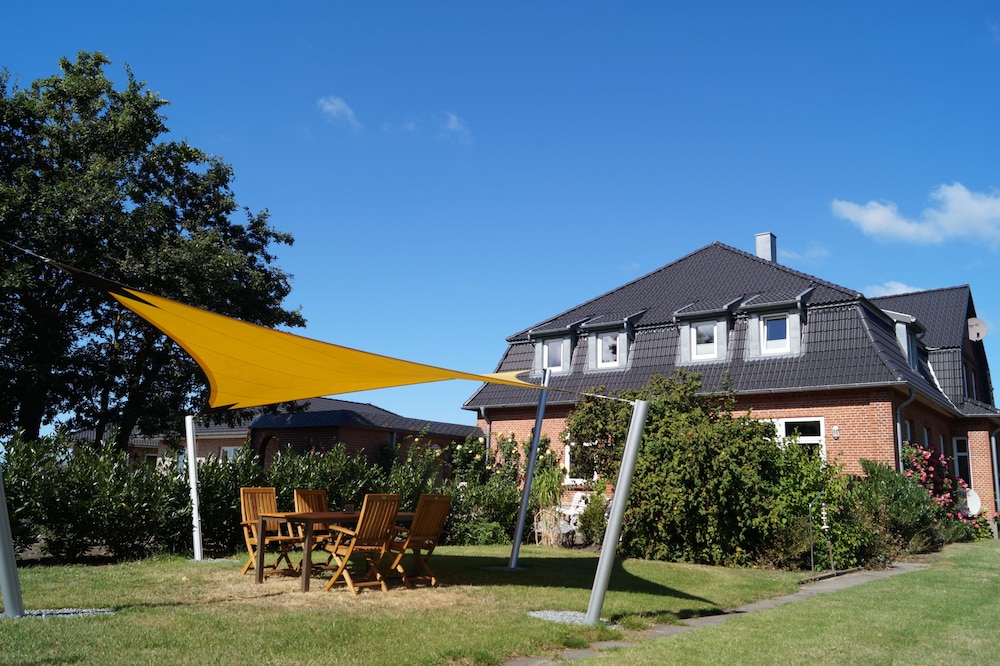 Strandleben Fehmarn Ferienwohnung West — 4-Star Luxury Hotel in Fehmarn, Germany