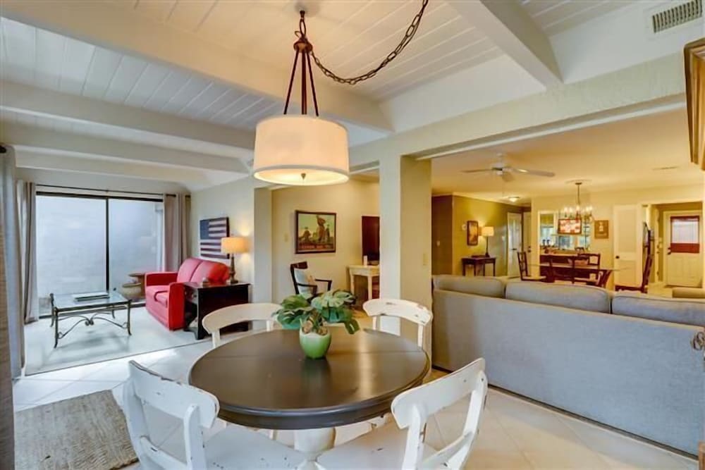 141 Harbourwood Villa at The Sea Pines Resort - photo 10
