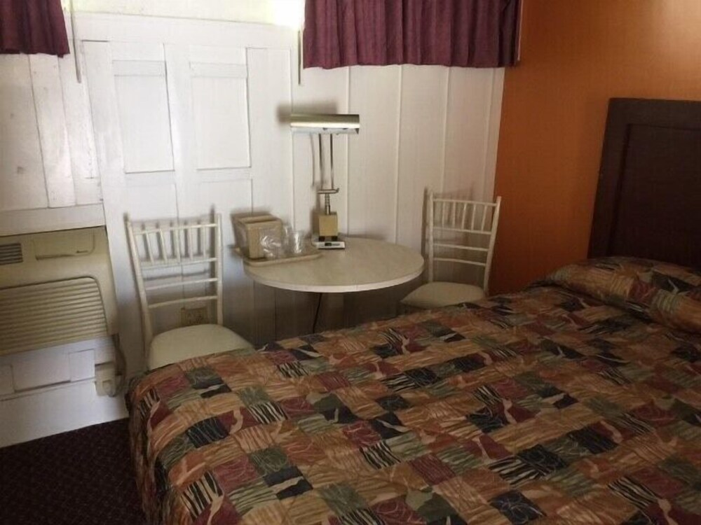 Hollander Motel - photo 19