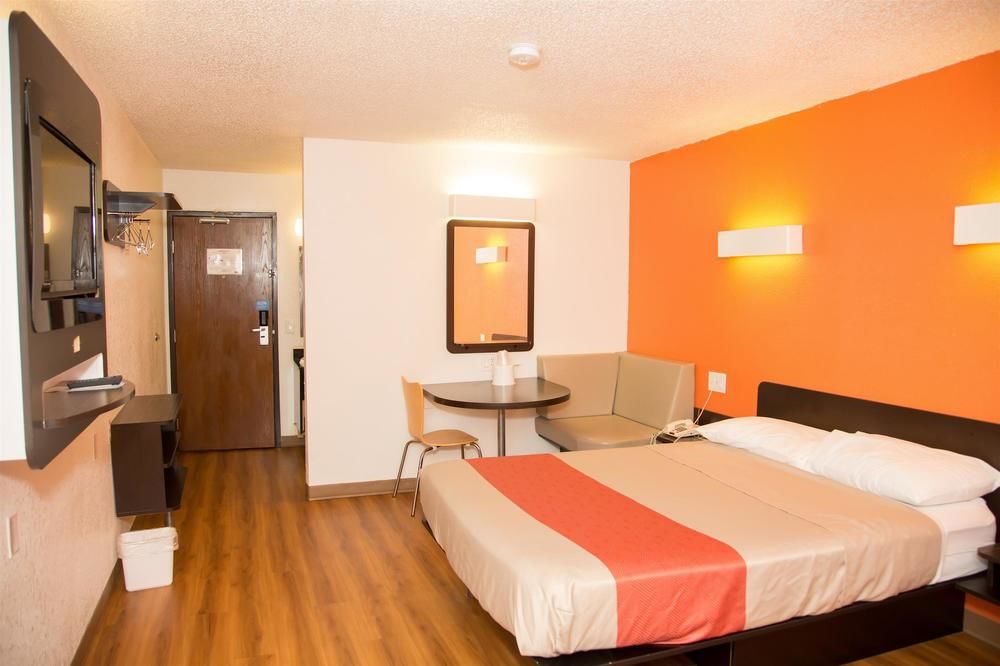 Motel 6 Omaha - photo 25