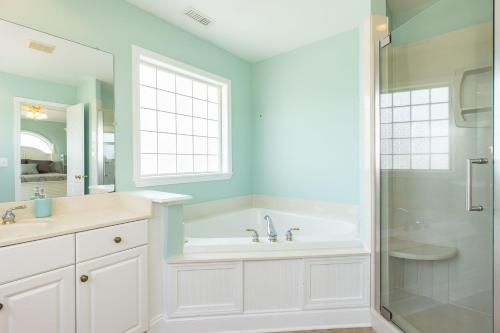 40 East Peach Bound by Oak Island Accommodations - photo 37