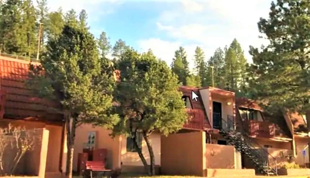 Pinecliff Village Resort - photo 40