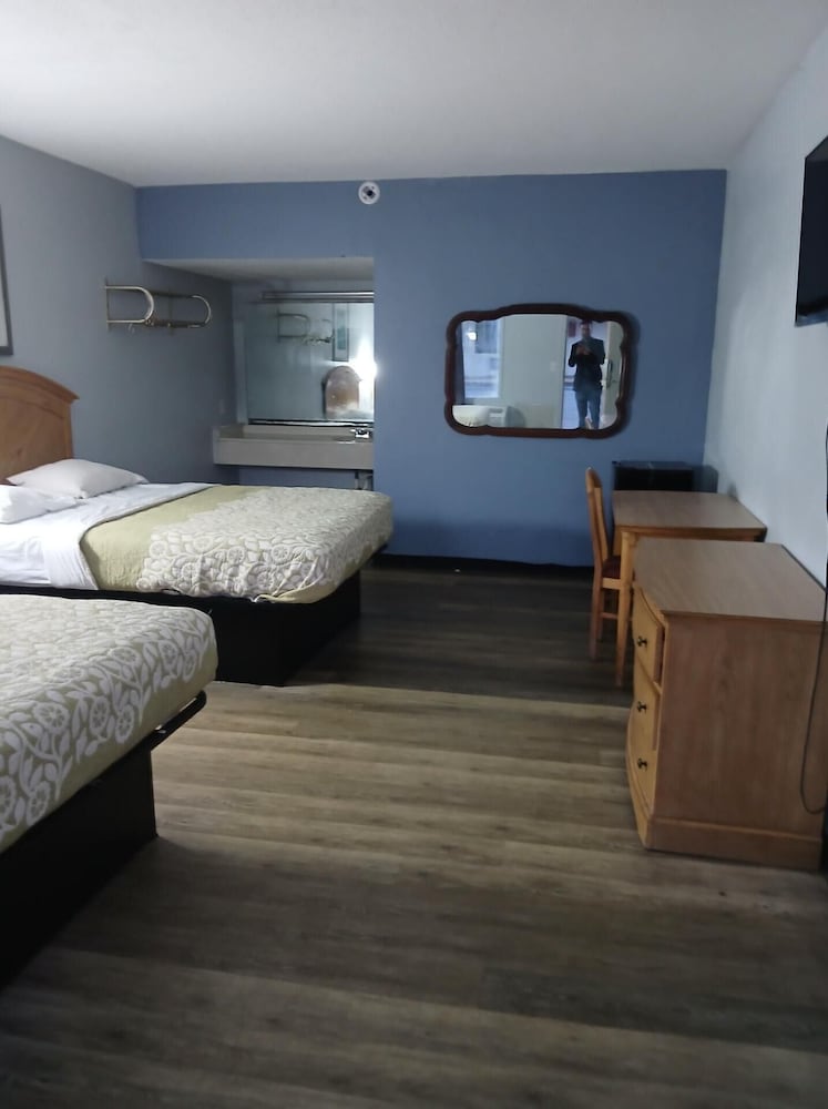 Washington Motel by OYO - photo 18