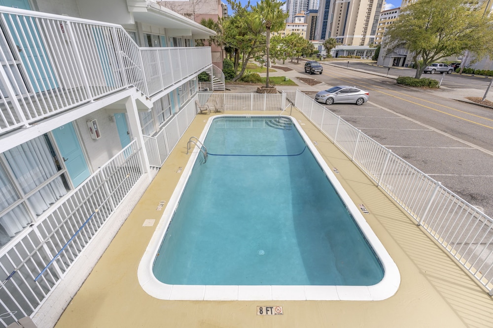 Fin's Inn & Suites - featured photo