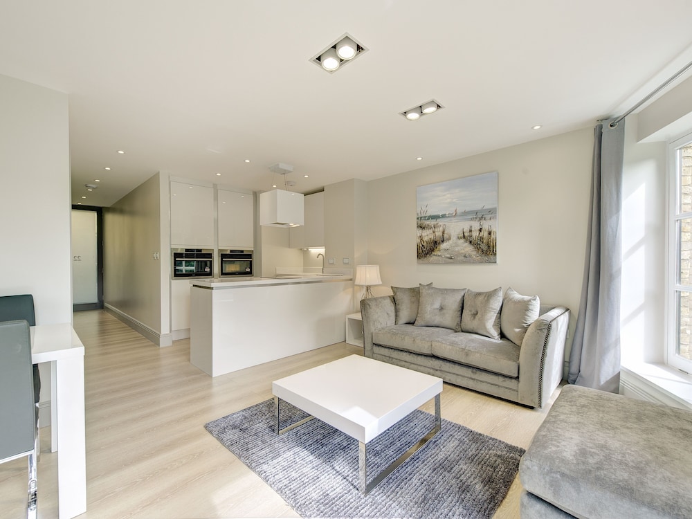 Protem Maltings Place — 4-Star Luxury Hotel in London, United Kingdom