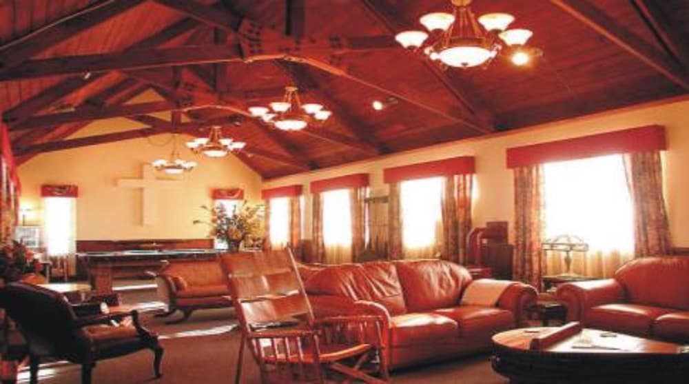 Carmel Cove Inn at Deep Creek Lake - featured photo