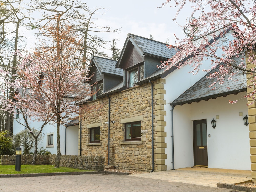Honeybee Cottage — 4-Star Luxury Hotel in Penrith, United Kingdom