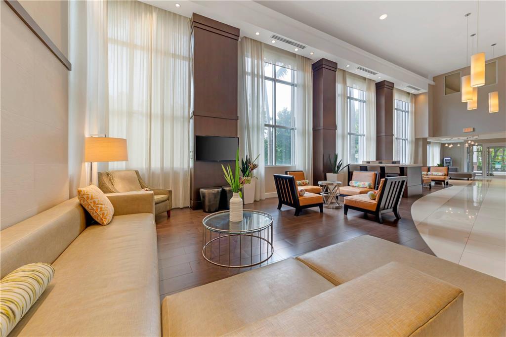Comfort Suites Miami Airport North - photo 10