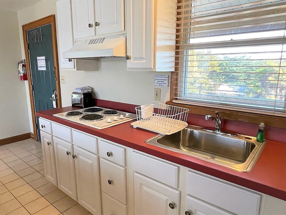 Pony Island Inn - photo 35