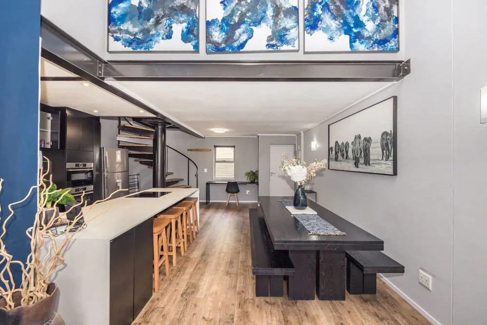 Modern 1 Bedroom in De Waterkant With Table Mountain Views