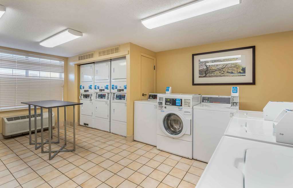 Extended Stay America Select Suites Chicago Lombard Oakbrook - photo 41