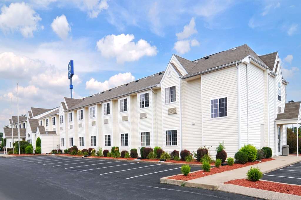 Microtel Inn & Suites by Wyndham Clarksville in Clarksville, United States