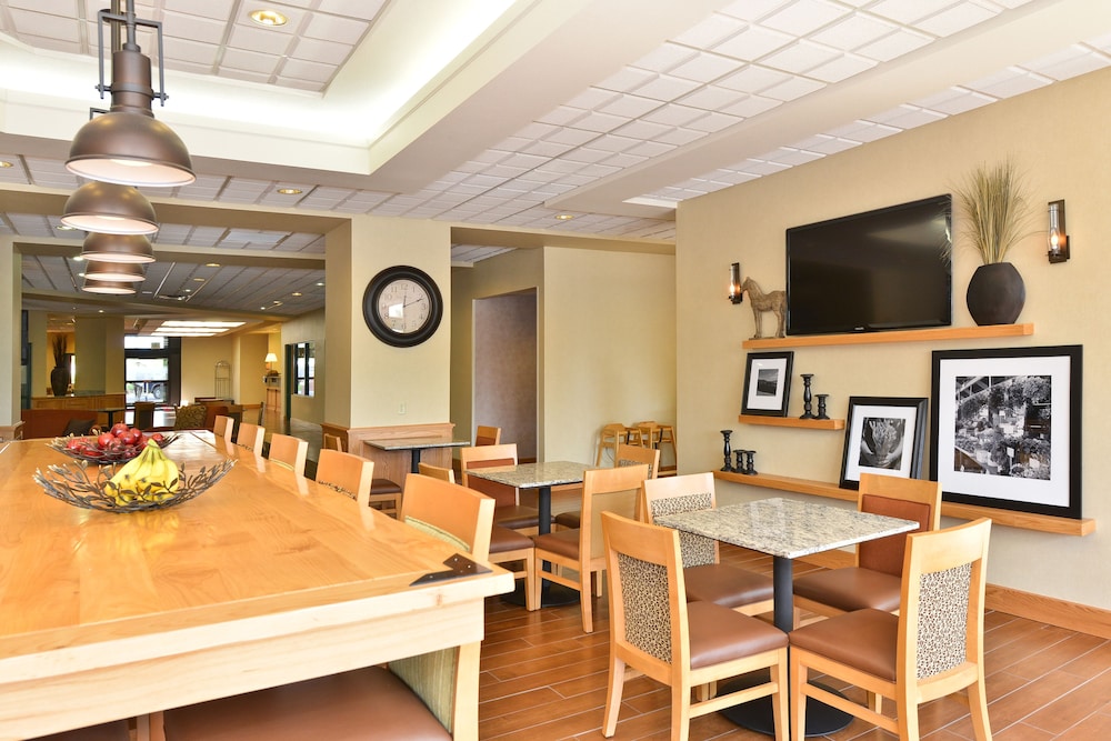 Hampton Inn Kalispell - photo 67
