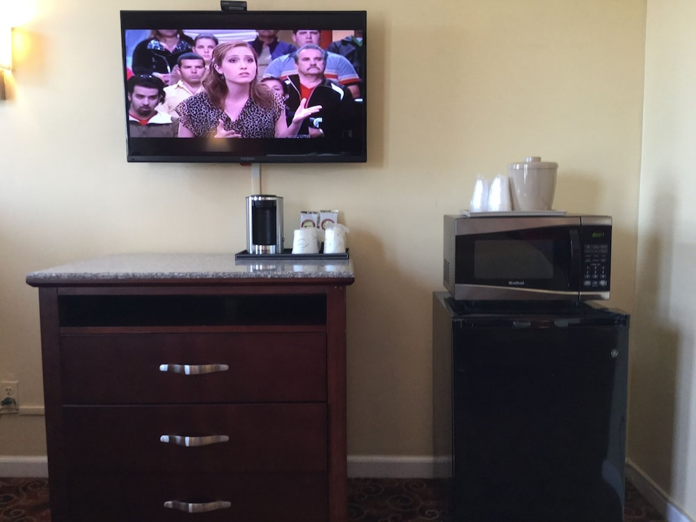 Red Carpet Inn Bridgeton Vineland - photo 19