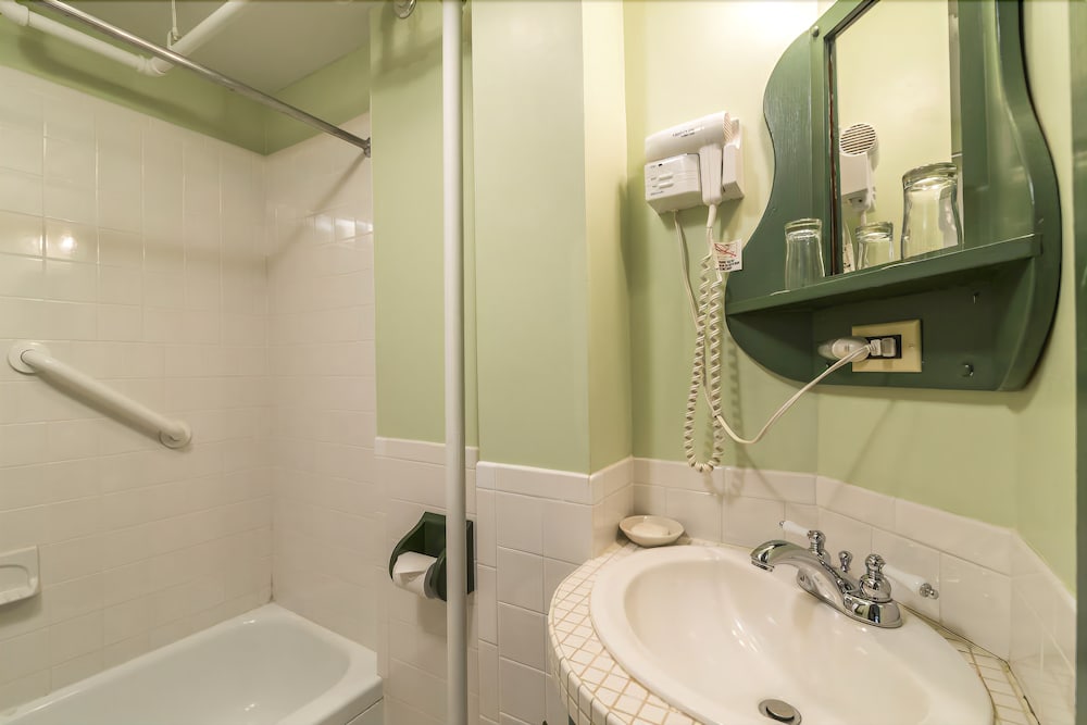Hancock Inn - photo 11