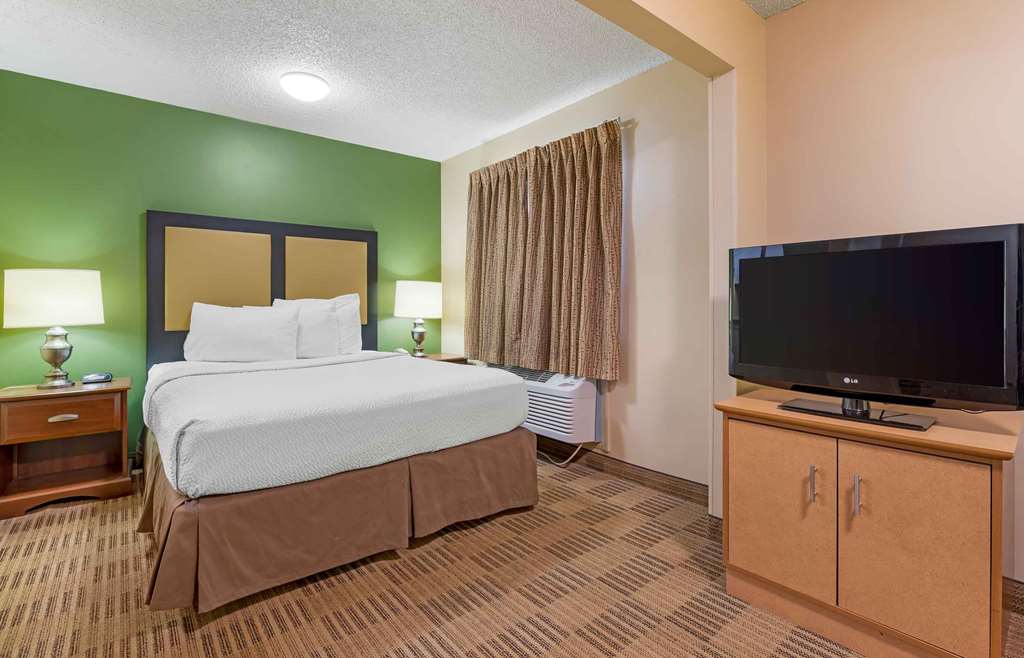 Extended Stay America Suites Chicago Lombard Yorktown Center - photo 19