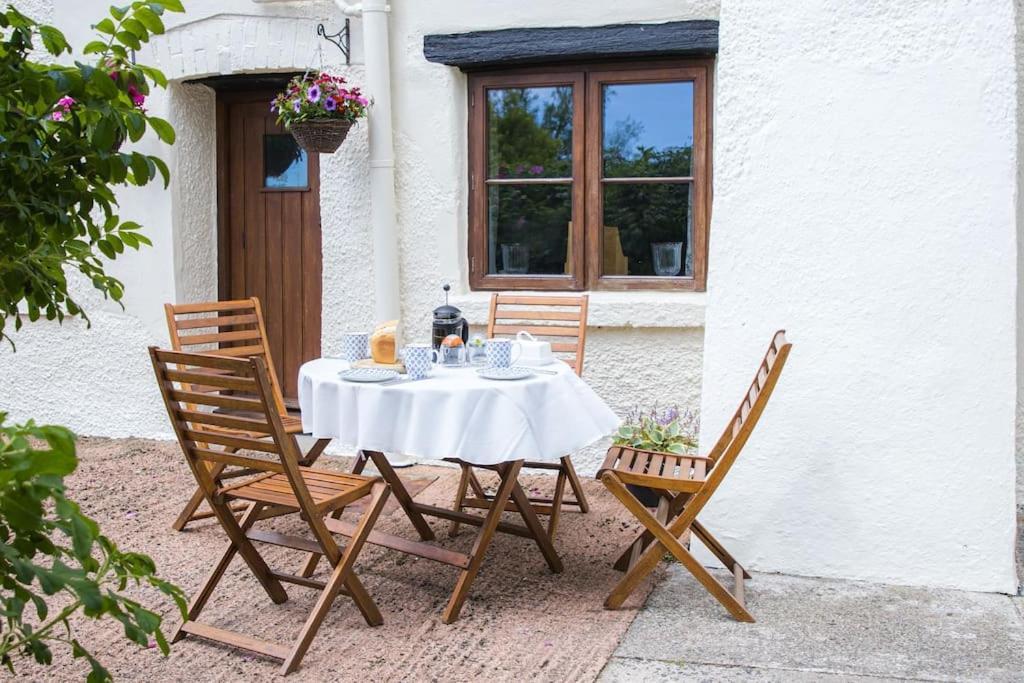 Batney Farm Cottage Meshaw South Molton — 4-Star Luxury Hotel in South Molton, United Kingdom