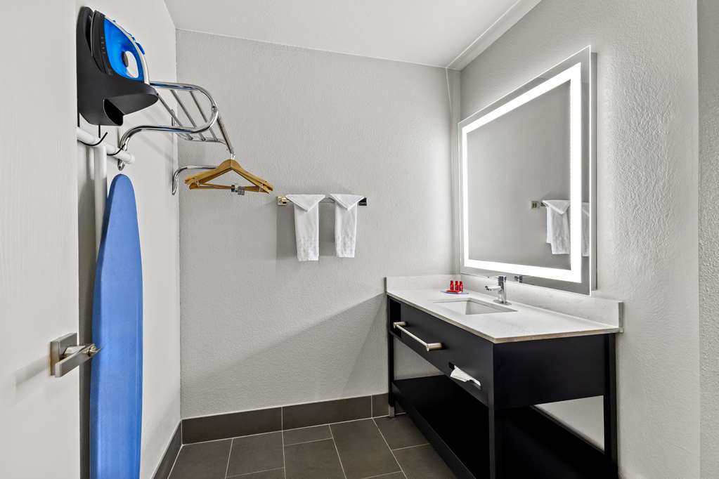 Surestay by Best Western Phoenix Airport near Downtown - photo 20