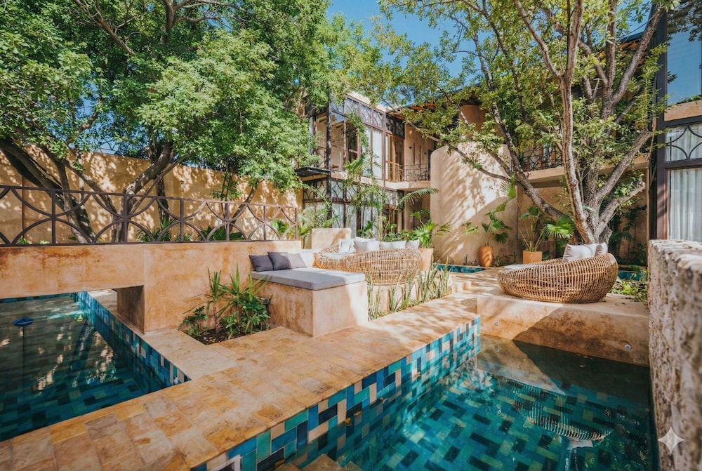 Cigno Mejorada in Merida, Mexico