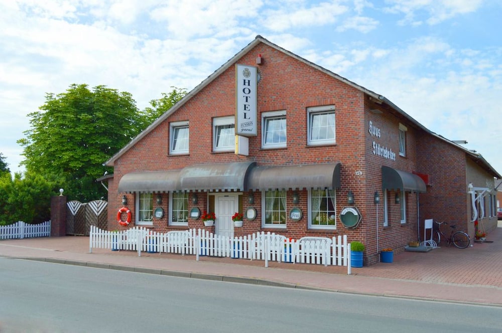 Huus Störtebeker — 4-Star Luxury Hotel in Dornum, Germany