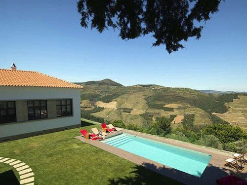 Outstanding Pinhao Villa 4 Bedrooms Villa Gouva Pool Table — 4-Star Luxury Hotel in Sabrosa, Portugal