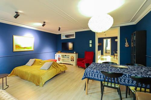 Stylish 2BR Apt in Vake Central Tbilisi By Wehost