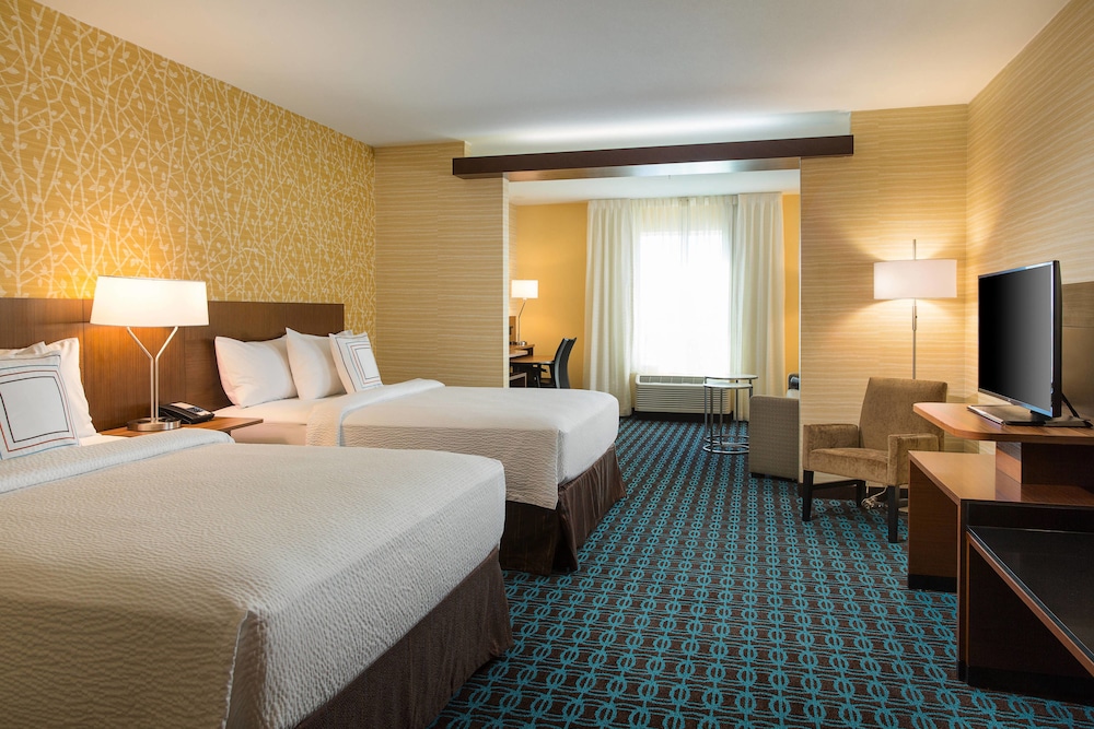 Fairfield Inn & Suites by Marriott Sacramento Folsom - photo 12