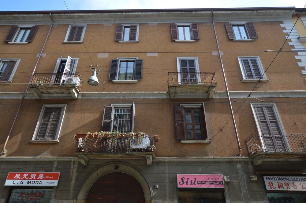 Bramante Flexyrent apt AC — 4-Star Luxury Hotel in Milan, Italy