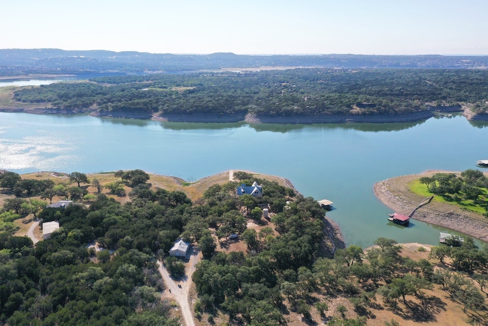 Luxury Lakefront Escape On Lake Travis — Marble Falls