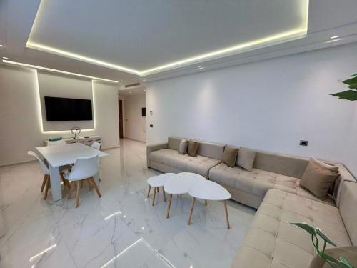 Seaside Minimalist Suite 2 Bedrooms & Beach Walk — 4-Star Luxury Hotel in Tangier, Morocco