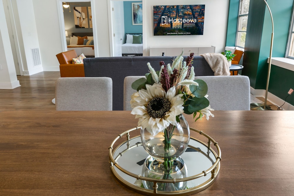 Mardi Gras Suites NOLA's 4BR Elegance - photo 173