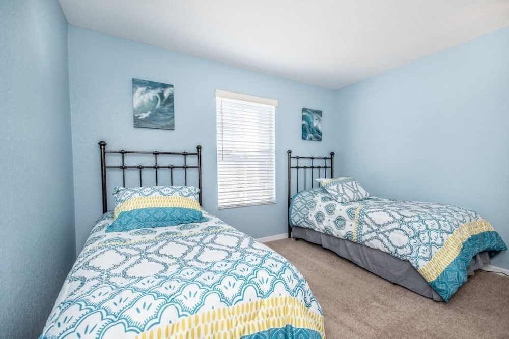 1104cal 4 Bedroom Townhome in a Resort Waterpark - photo 2