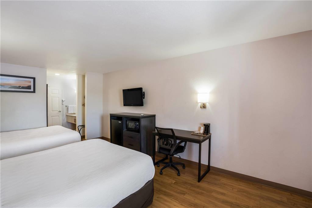 Quality Inn & Suites Junction - photo 8