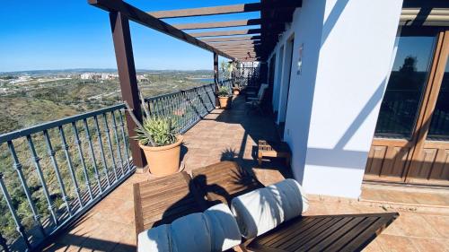 Beach & Golf Summer's con vistas increíbles — 4-Star Luxury Hotel in San Silvestre De Guzman, Spain