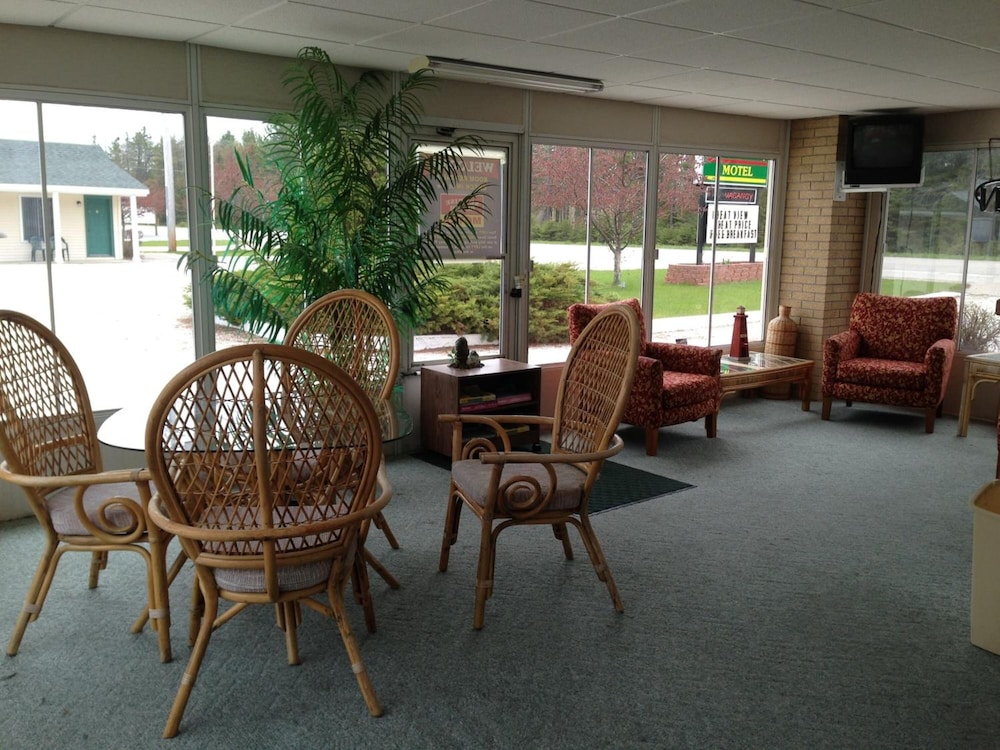 Northwinds Motel - photo 2