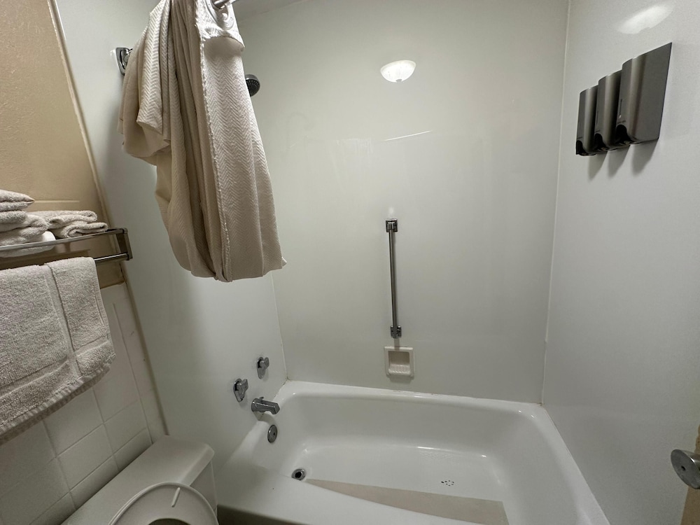 Hotel Red Rose by Townhouse Covington I 64 - photo 54