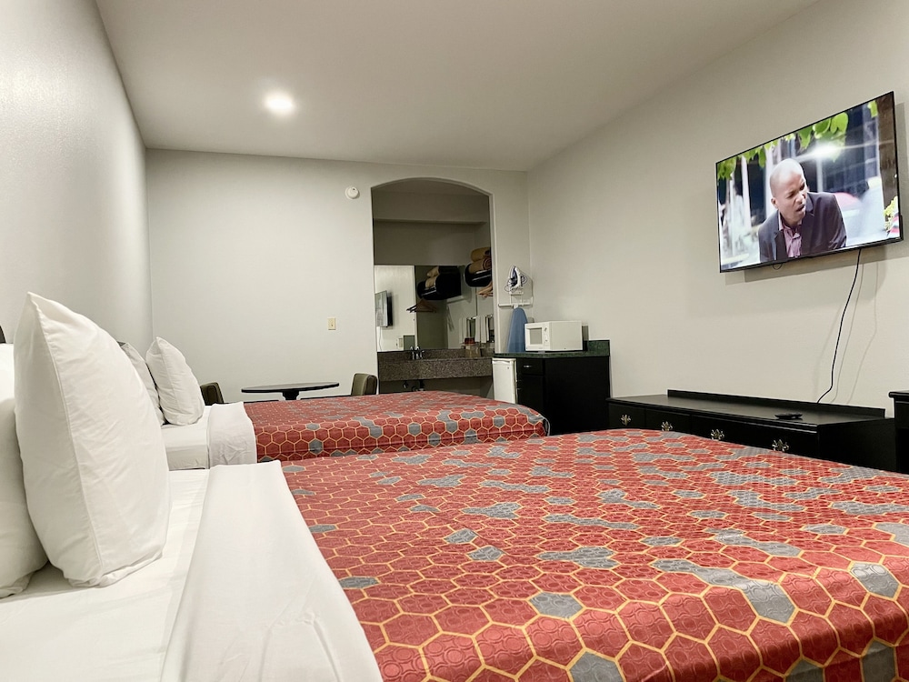 Texas Inn La Feria - photo 16