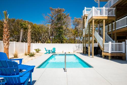 All Decked Out by Oak Island Accommodations - photo 47