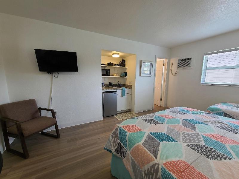 Sun Island Motel - photo 94