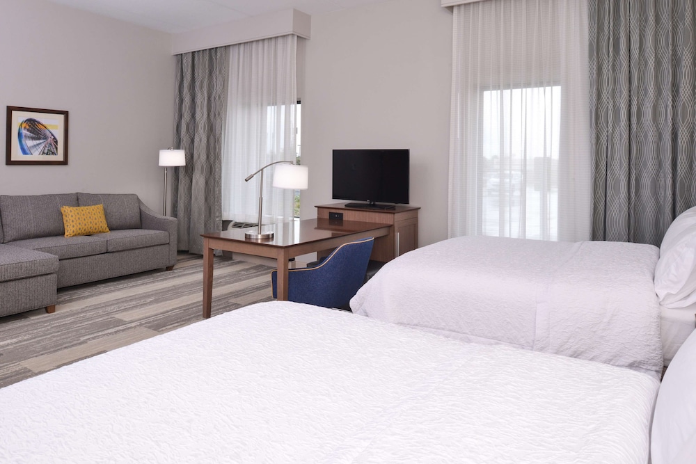 Hampton Inn & Suites Cincinnati Mason - photo 19