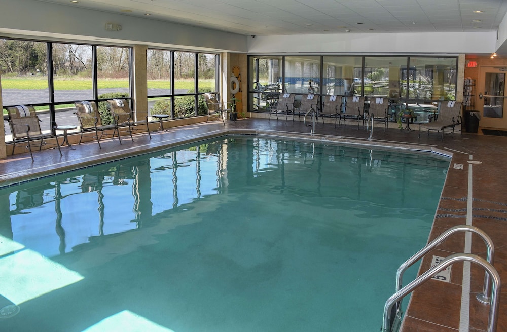Hampton Inn & Suites Youngstown Canfield - photo 58