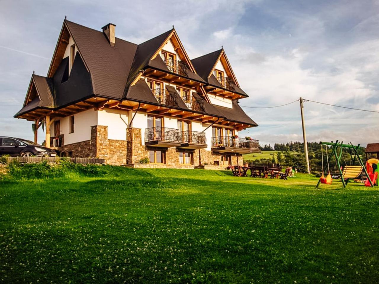 Goralski Przystanek Jacuzzi & Sauna Dom Dla 17 Osob in Bialy Dunajec, Poland