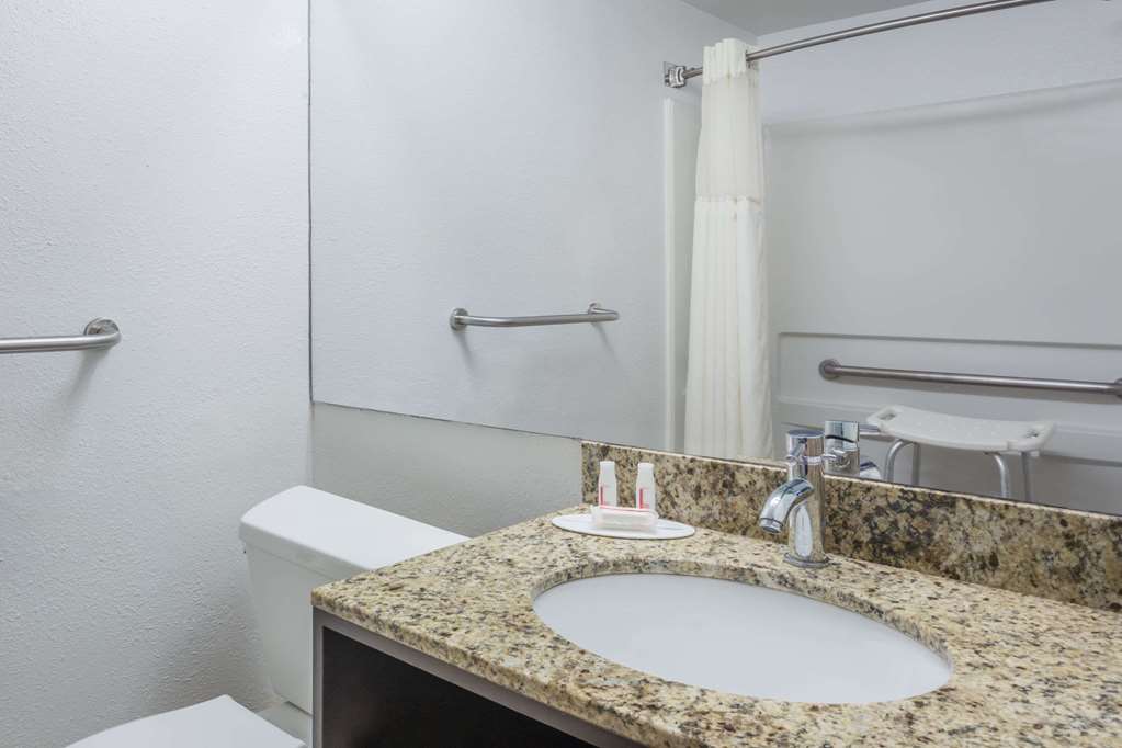 Travelodge by Wyndham Lakeland - photo 17