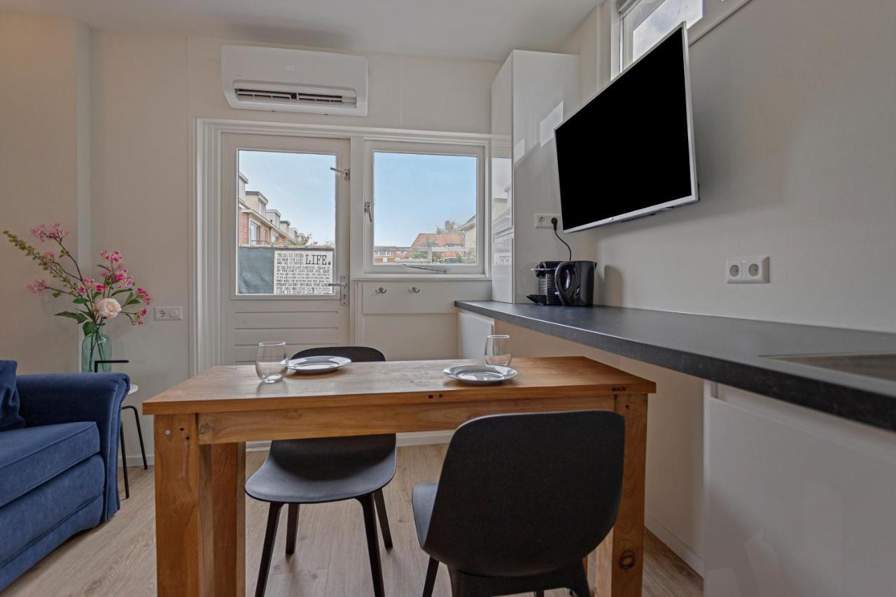 Studio Baarn with Patio Airco Pantry Bedroom Bathroom Privacy Amsterdam Utrecht