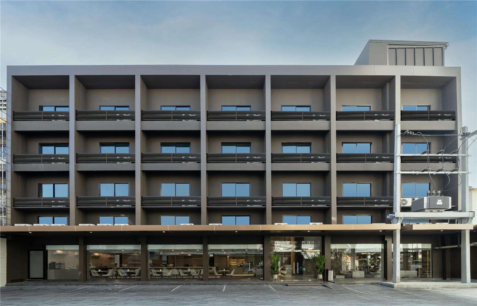 SureStay Plus by Best Western Ramkhamhaeng Airport Rail Link