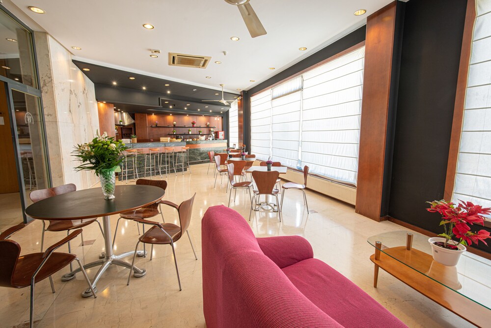 Hotel Bracamonte - carbon neutral hotel in Penaranda De Bracamonte